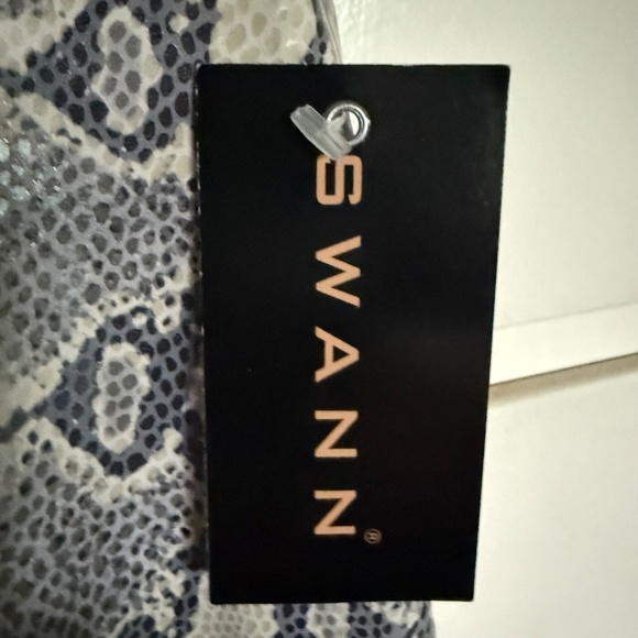 NWT SWANN By Antonia Rovira Leather Snakeskin Print Midi Skirt Size Small - Picture 10 of 13